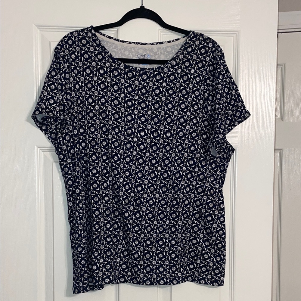 croft & barrow Navy and White Short-Sleeve Floral Tee